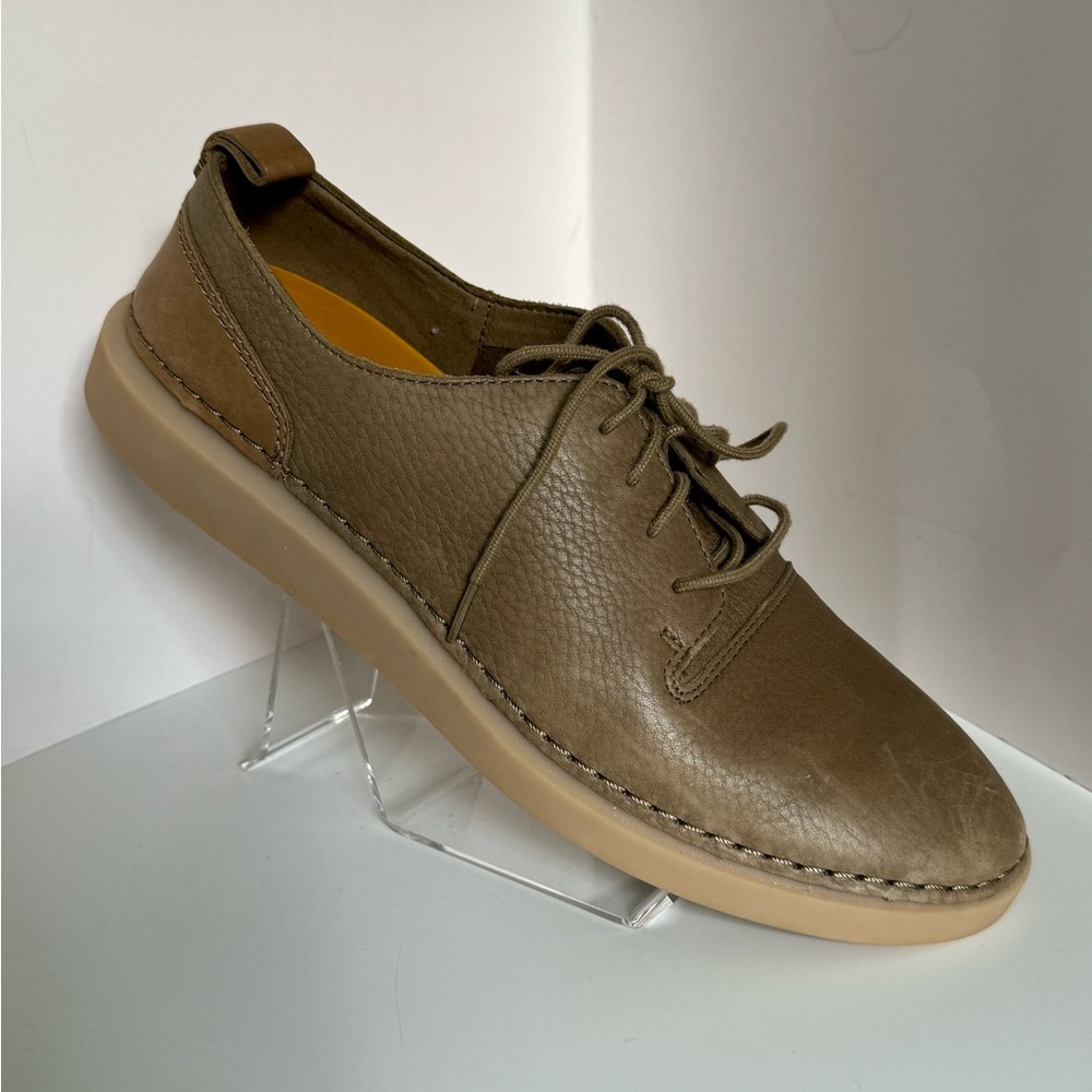 Clarks Taupe Leather Lace-Up Flats